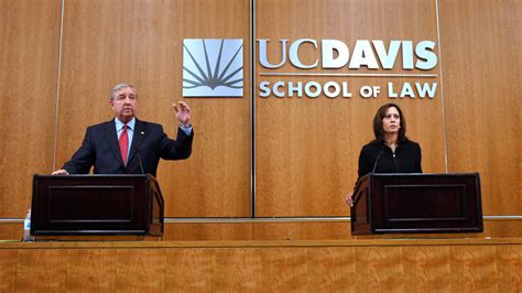 The 47 Seconds That Saved Kamala Harris’s Political Career.